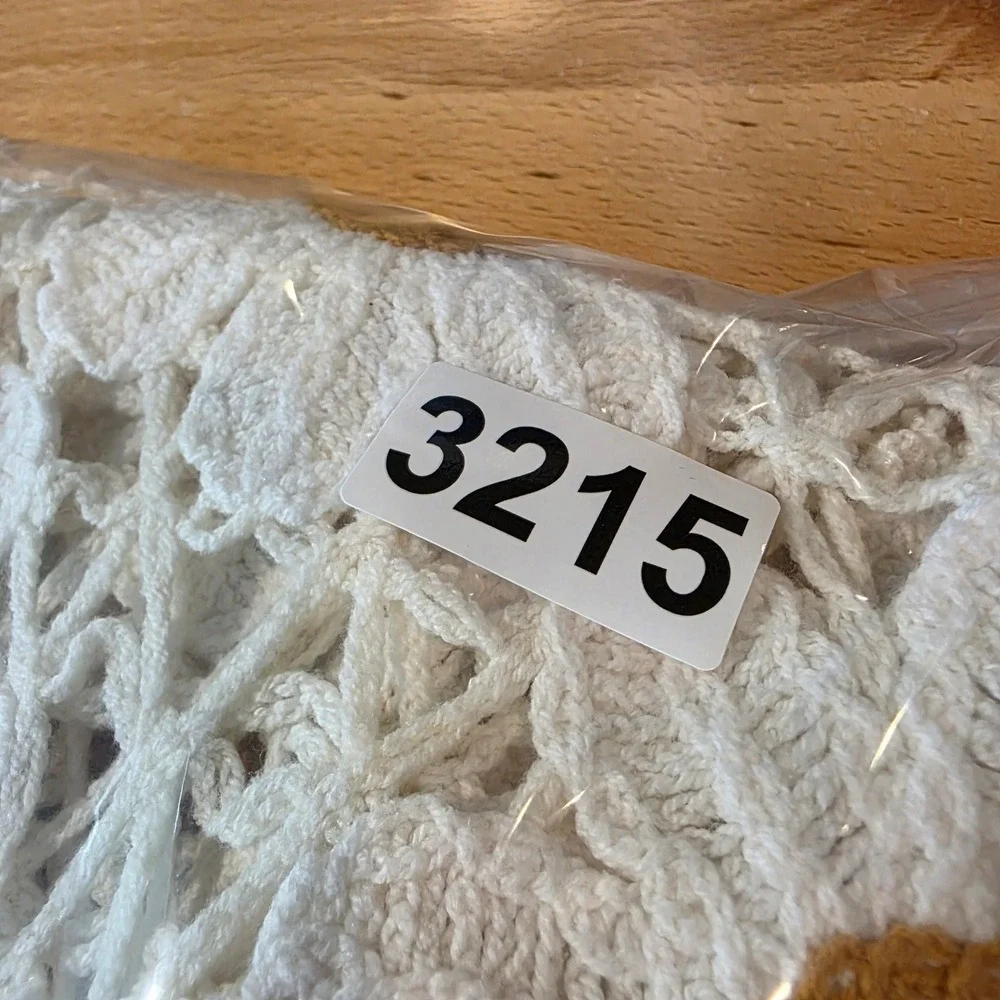 Moon & Madison Crochet Daisy Crop Cardigan Sweater Bohemian Long Sleeve Md - Picture 11 of 11